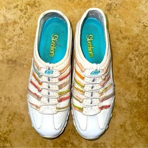 Sketchers women’s rainbow 🌈 striped slip on sneakers